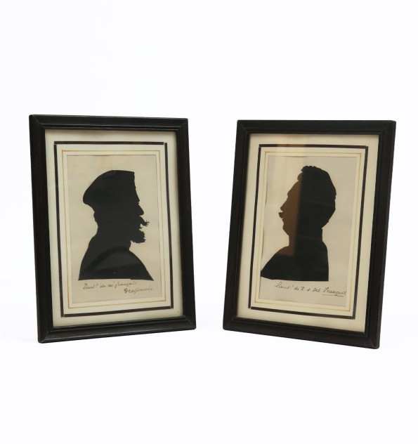 [Papiers découpés] Paire de portraits militaires.